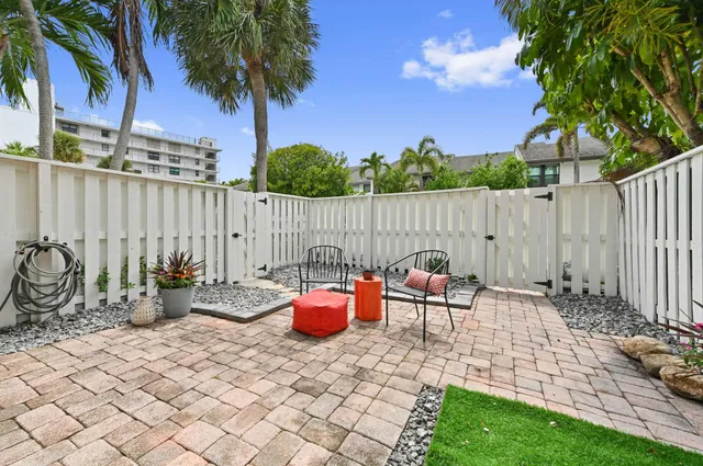 South Palm Beach Unit 111 photo 26