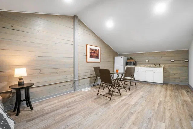 Residence photo 85
