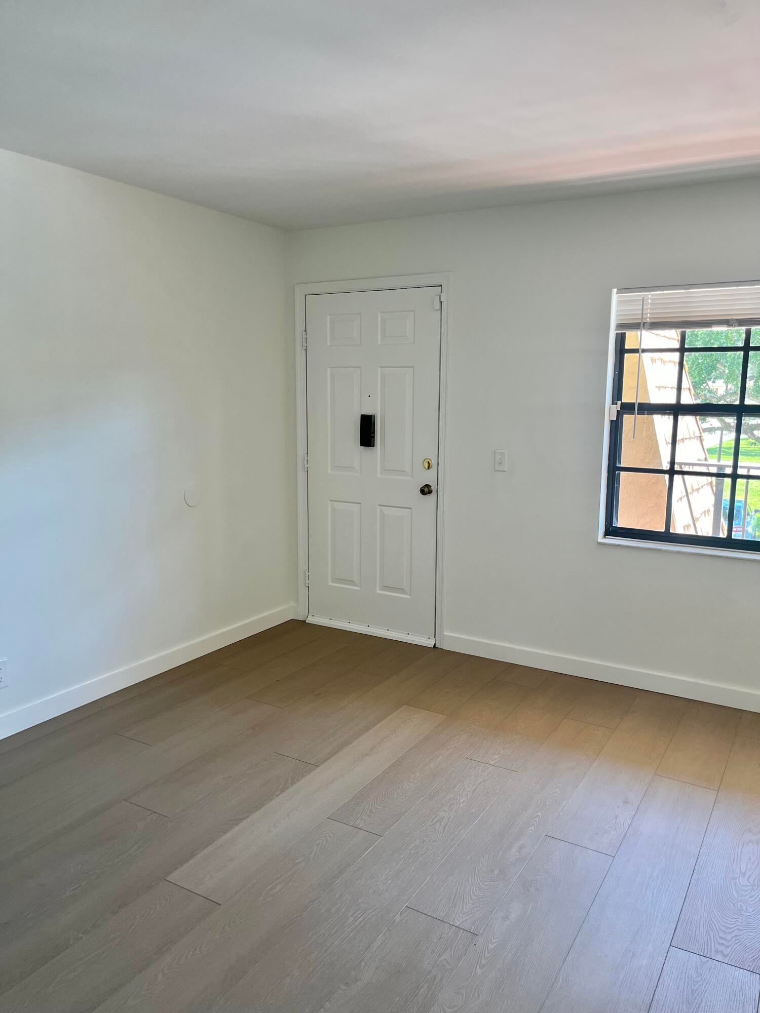 Unit 4243 photo 2