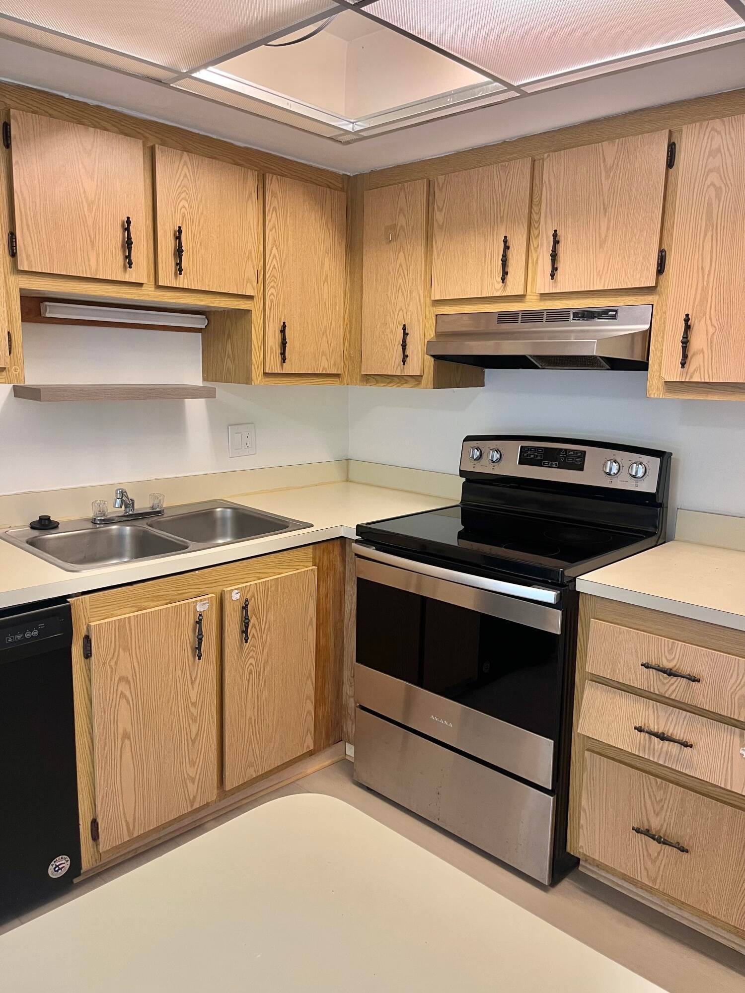 Unit 4243 photo 3