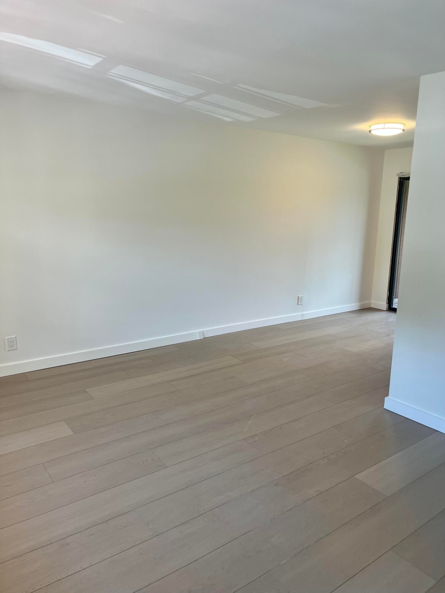 Unit 4243 photo 6