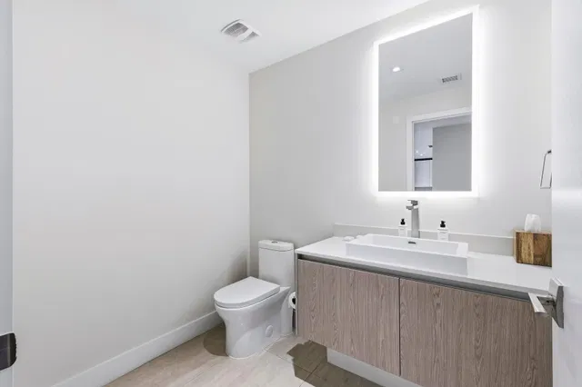 Amrit Ocean Resort & Residences Unit P-1802 photo 2