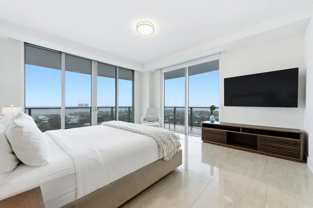 Amrit Ocean Resort & Residences Unit P-1802 photo 4