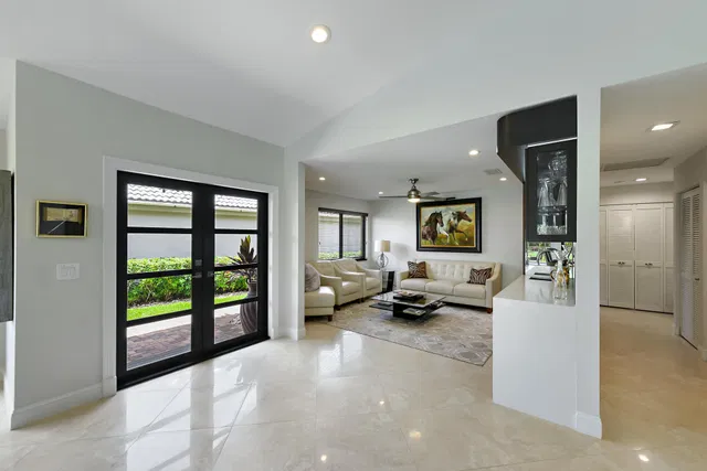 Residence photo 8