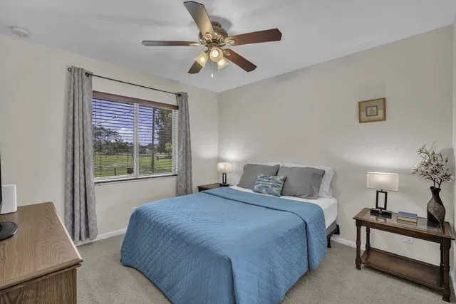 Residence photo 12