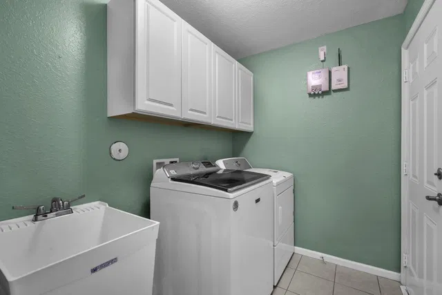 Residence photo 18