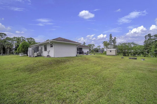Residence photo 25