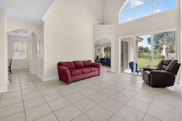 Residence photo 5