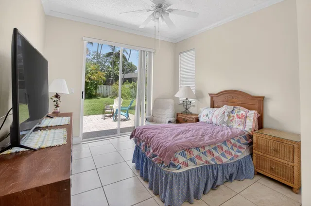 Residence photo 24