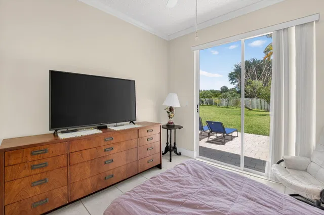 Residence photo 25