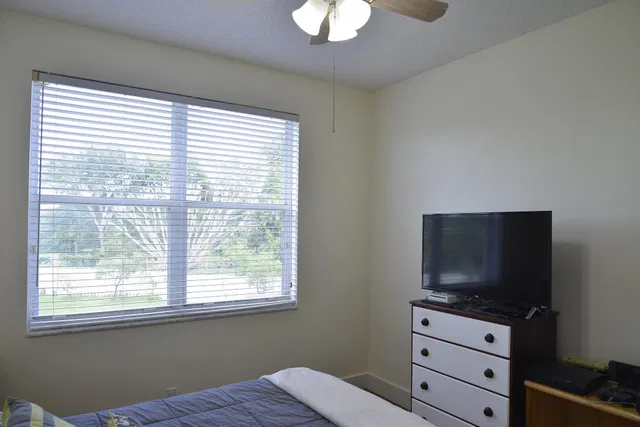 Residence photo 38