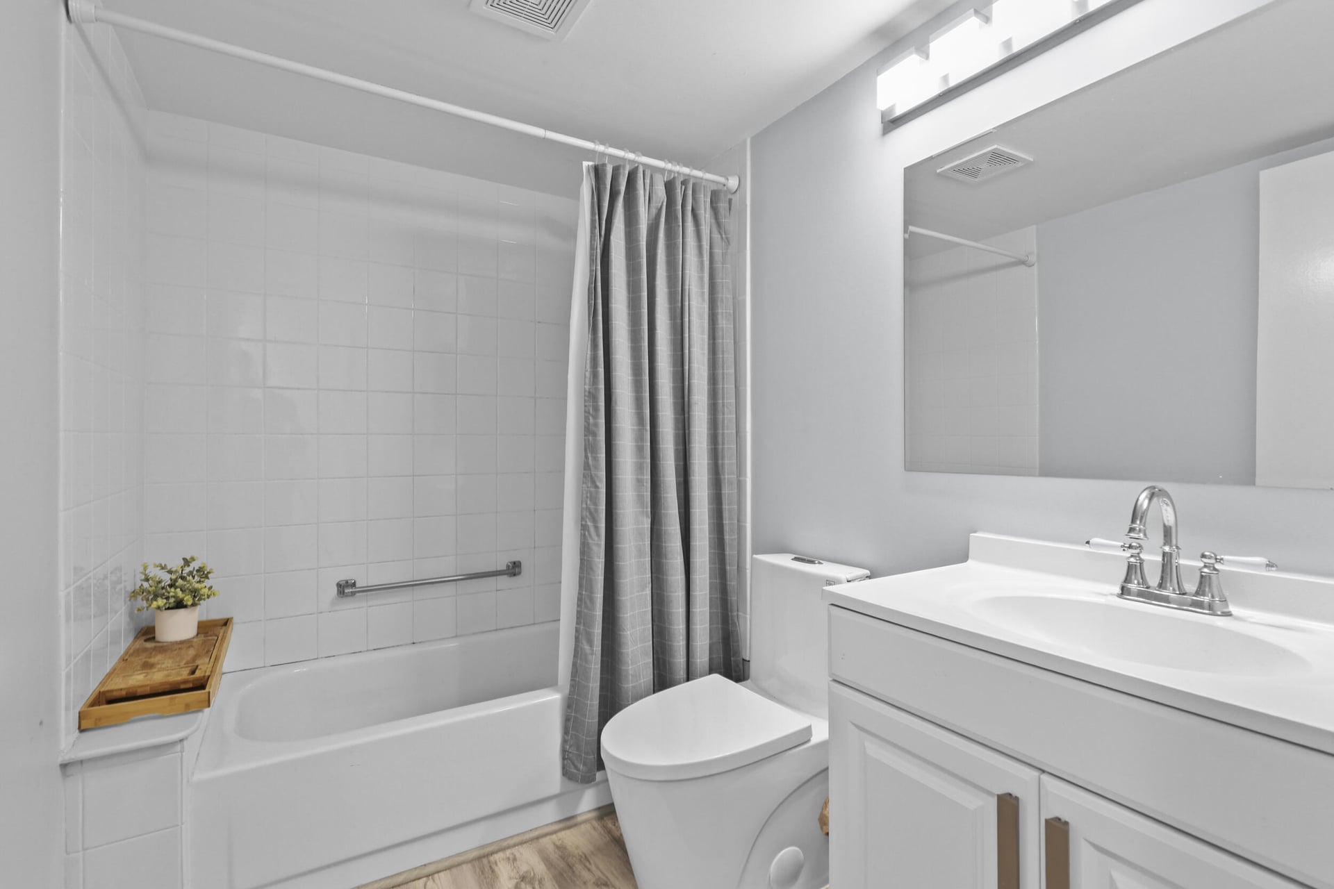 Unit D2 photo 16
