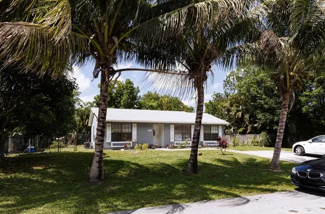  Residence photo 4
