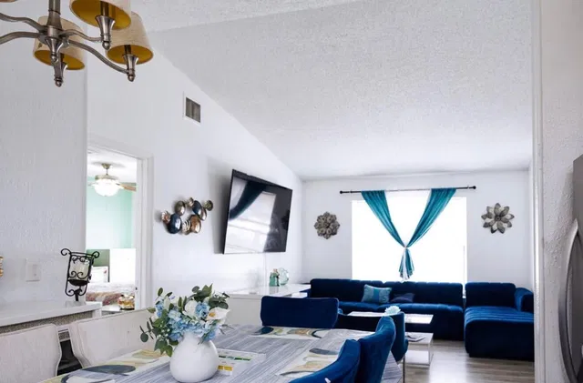  Residence photo 11