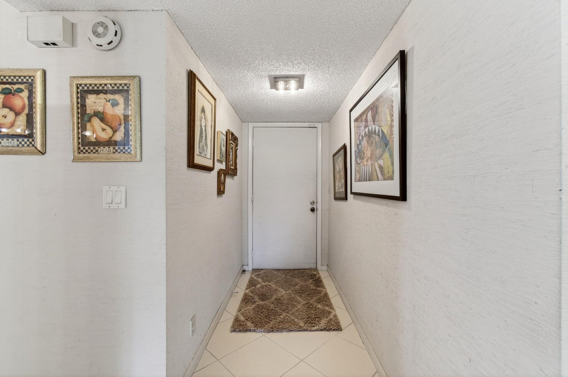 Unit 104 photo 3