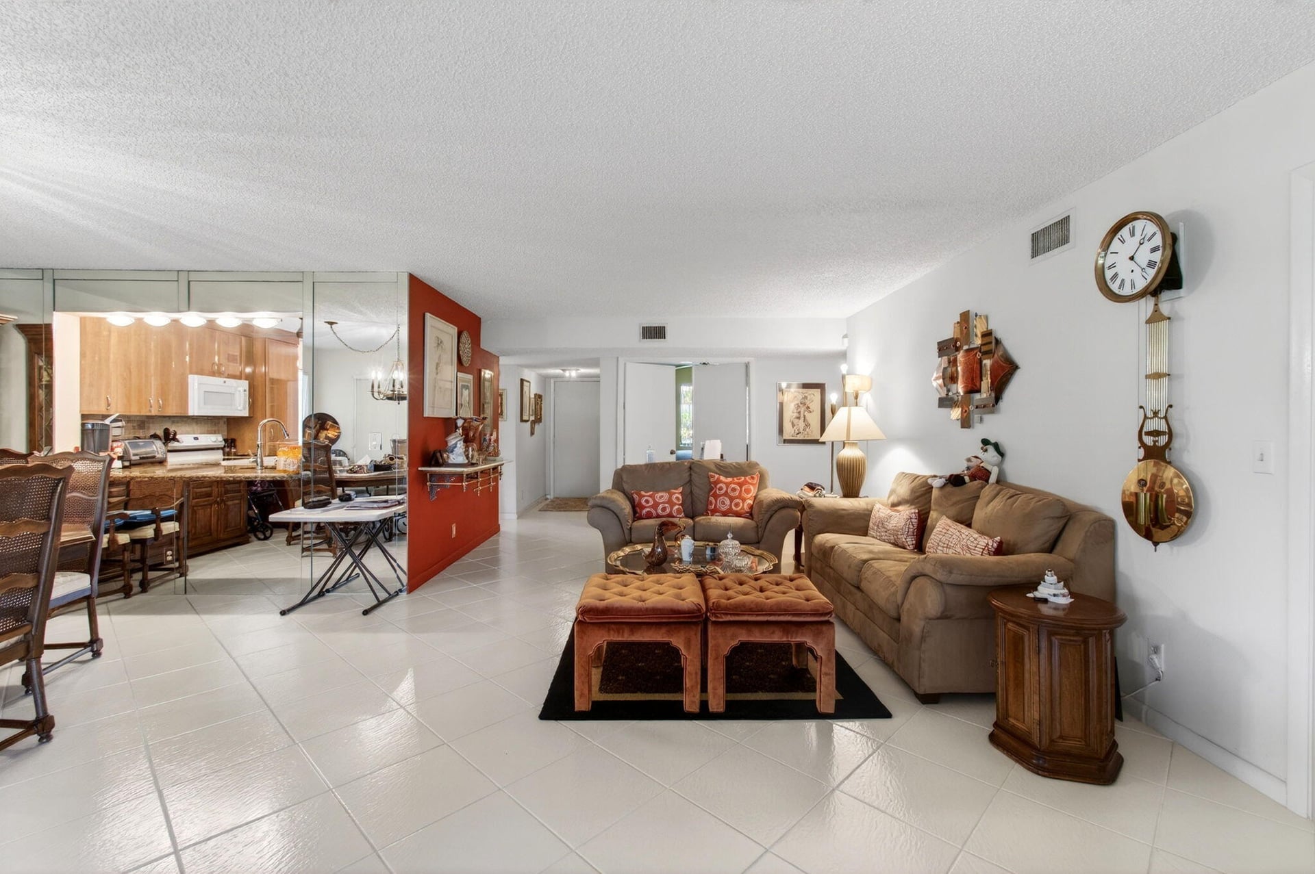 Unit 104 photo 12