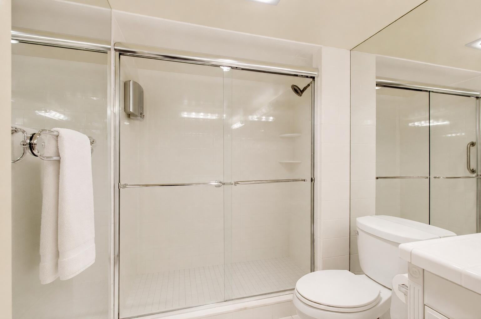 Unit 104 photo 28