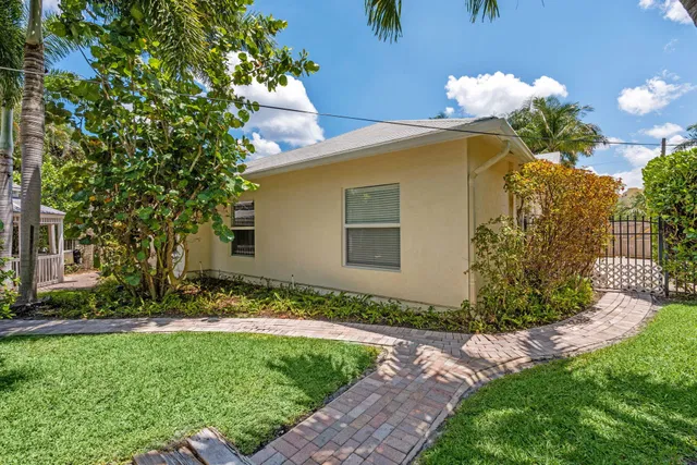 Residence photo 62