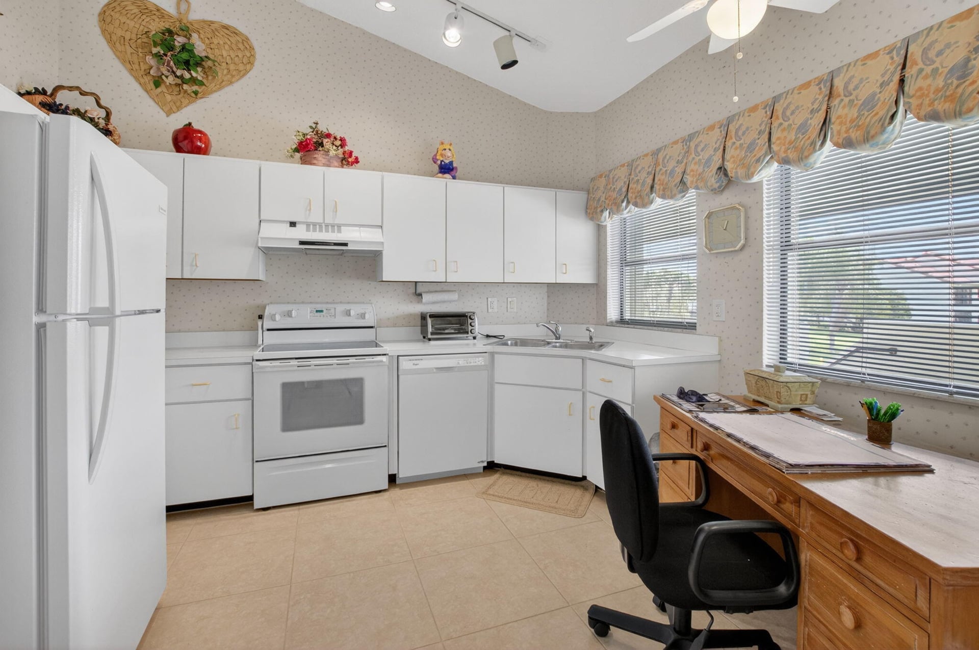 Residence photo 2