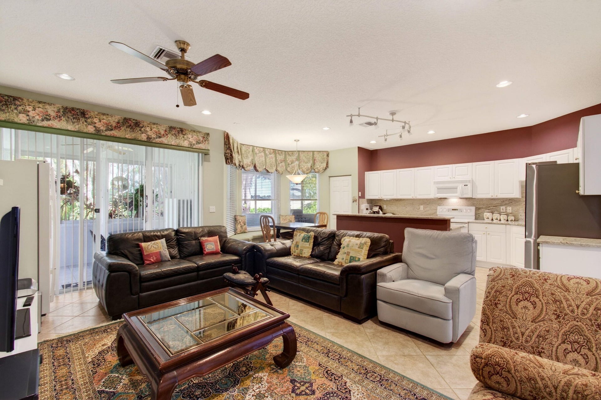  Residence photo 11