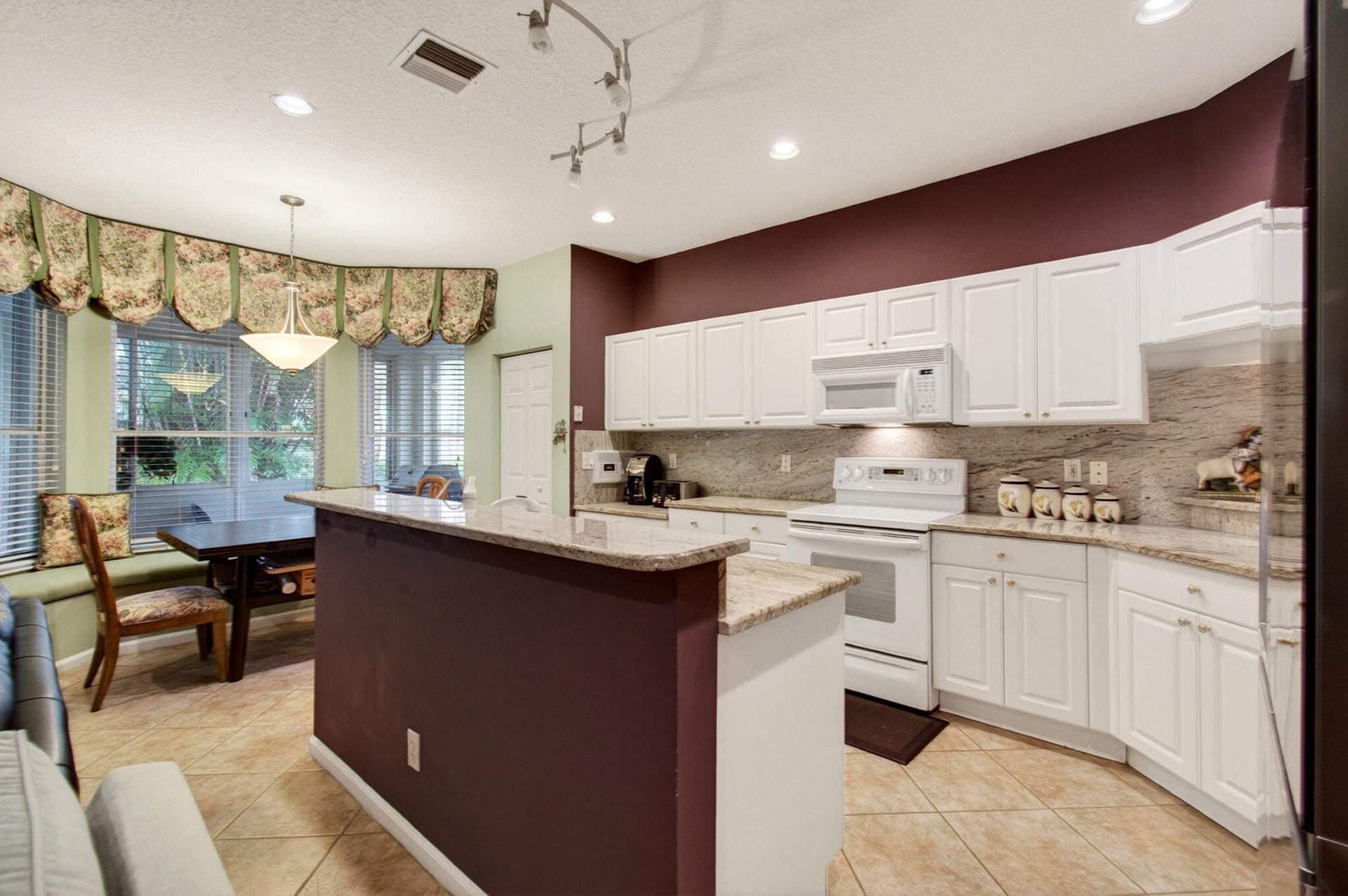  Residence photo 12