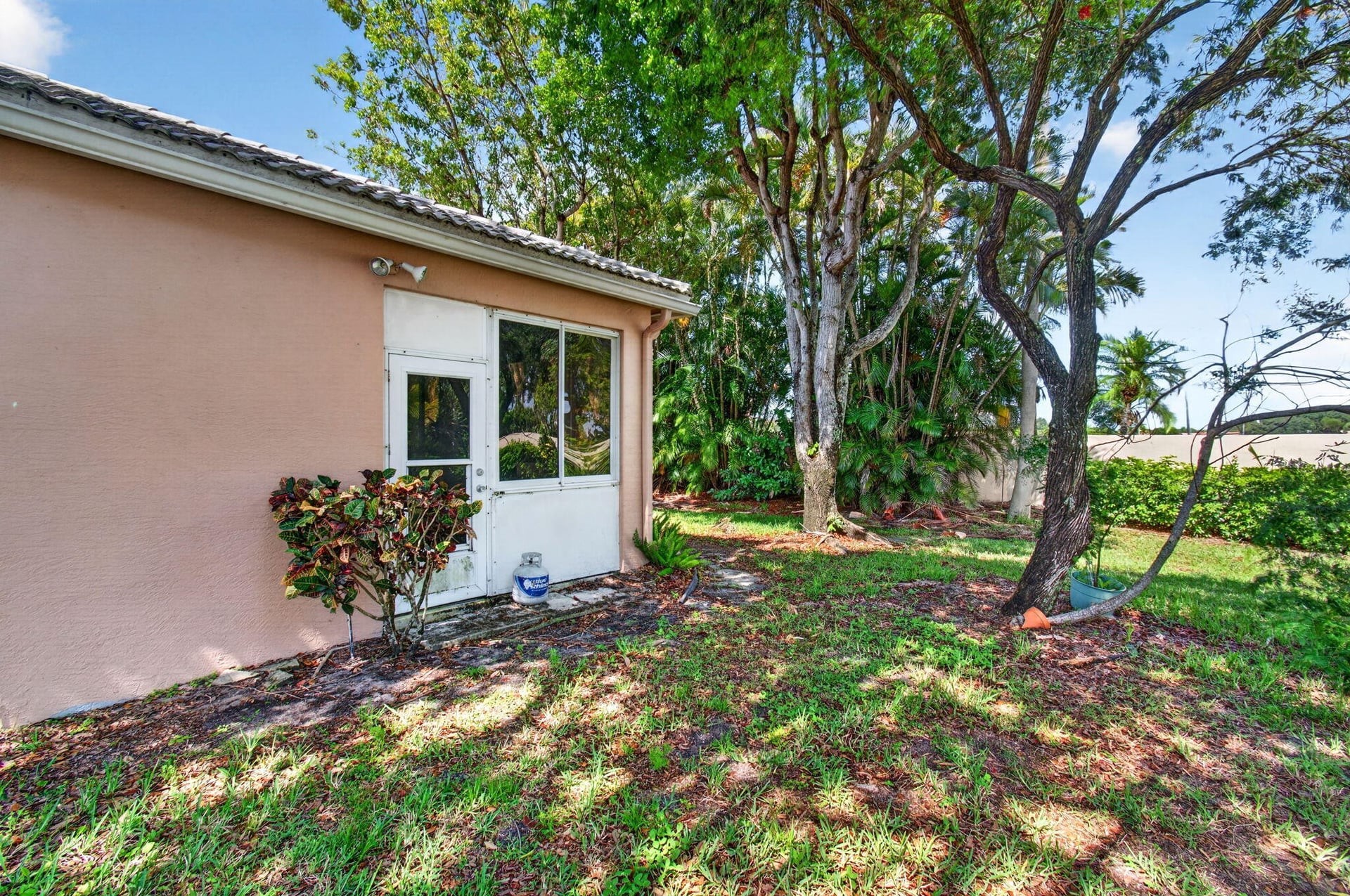  Residence photo 24