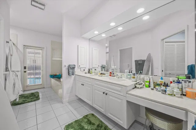 Harbour Ridge Residence photo 29