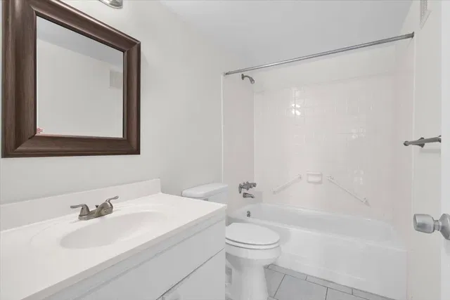 Unit 14-1 photo 31