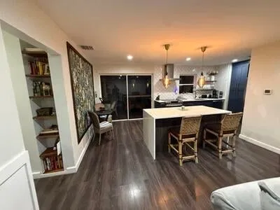 Residence photo 2