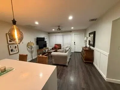 Residence photo 8
