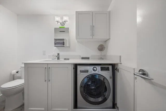 Unit 410 photo 18