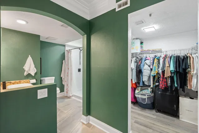 Unit 124 photo 13