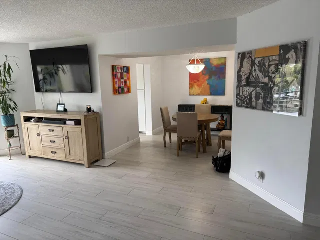 Unit 312 photo 5