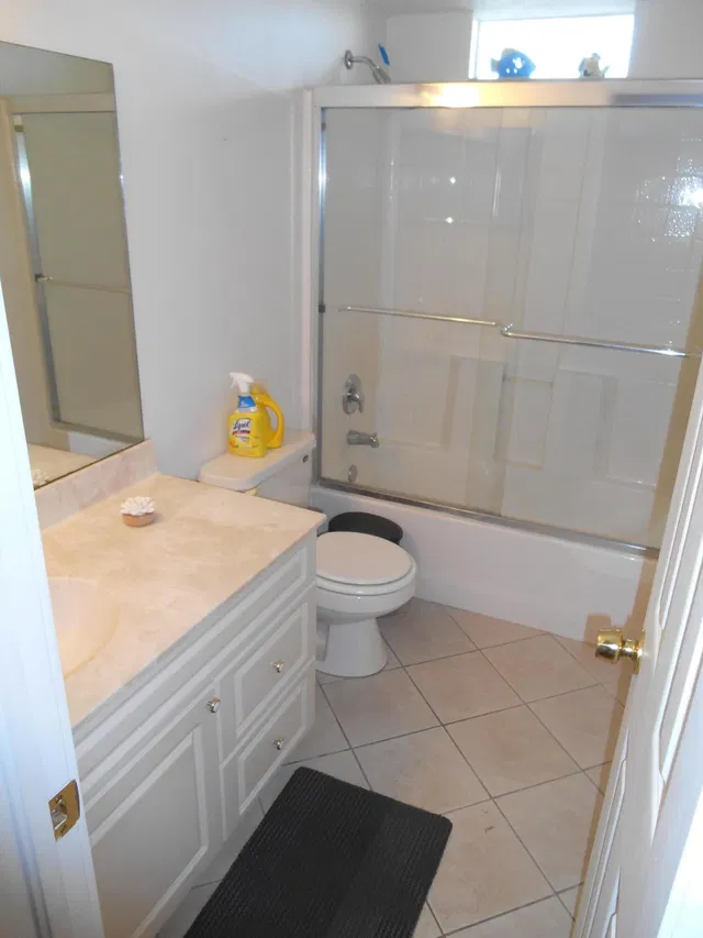 Unit 410 photo 24