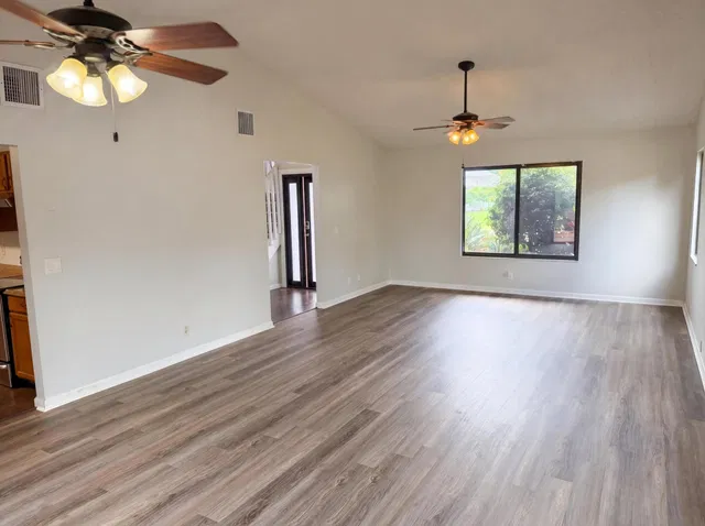  Residence photo 9
