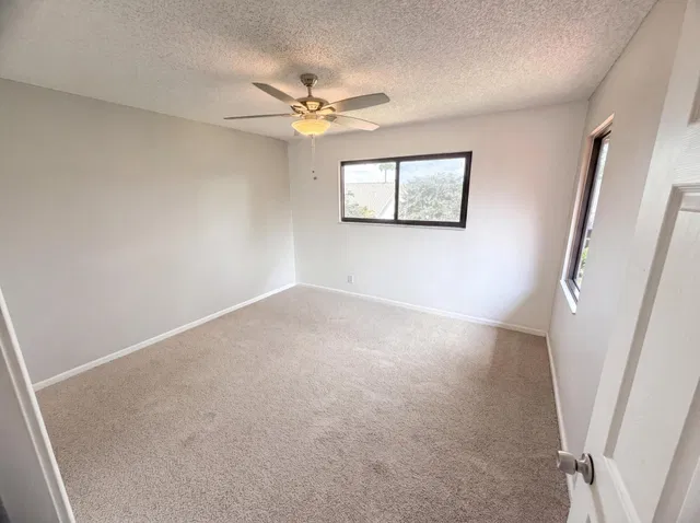  Residence photo 11