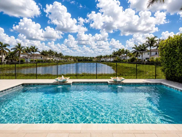 Boca Bridges Residence photo 38