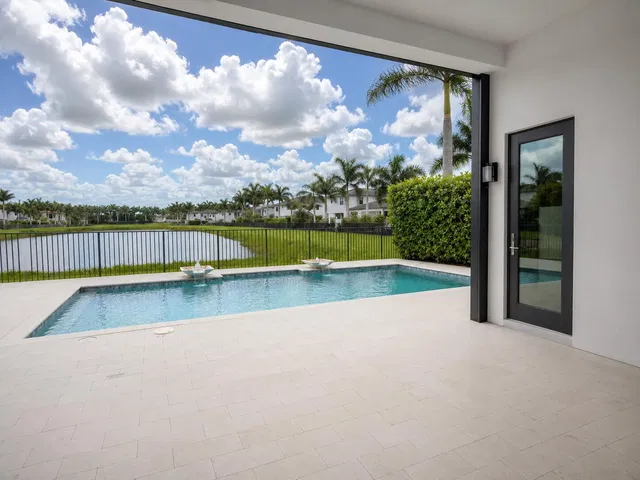 Boca Bridges Residence photo 40