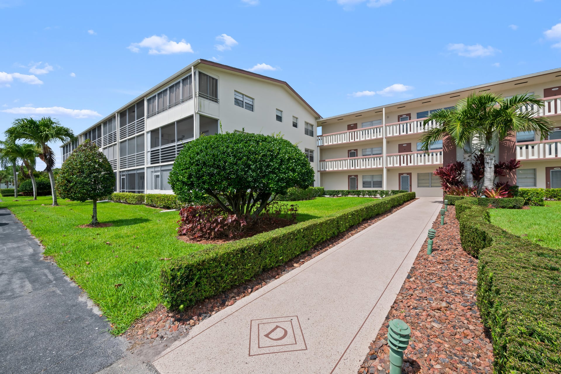 Unit 148 photo 15