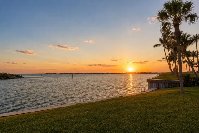 Sewall's Point Residence photo 3