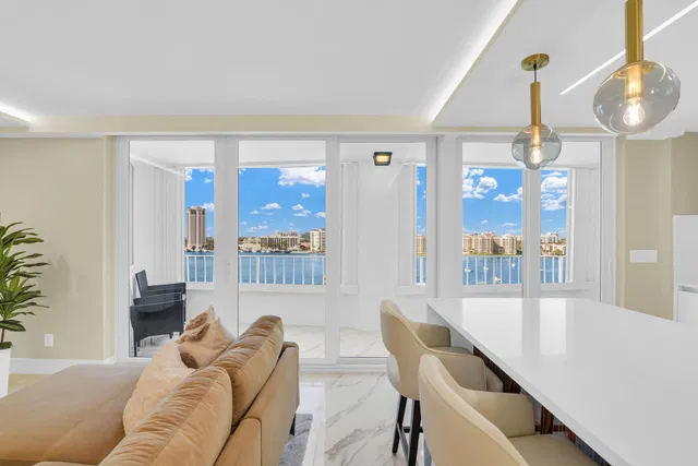 550 S Ocean Boca Unit 1009 photo 2