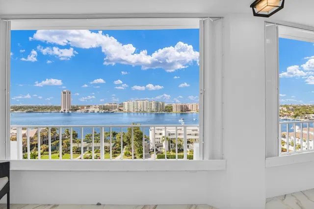 550 S Ocean Boca Unit 1009 photo 12
