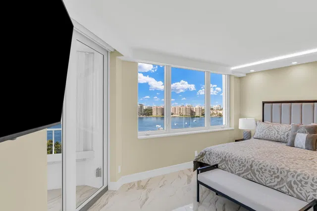 550 S Ocean Boca Unit 1009 photo 17