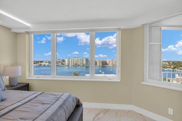 550 S Ocean Boca Unit 1009 photo 26
