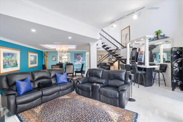 Unit 211 photo 9