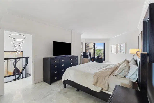 Unit 211 photo 19