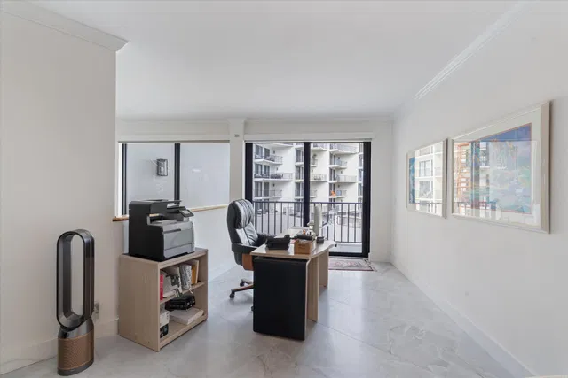 Unit 211 photo 20