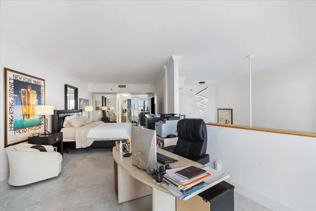 Unit 211 photo 21