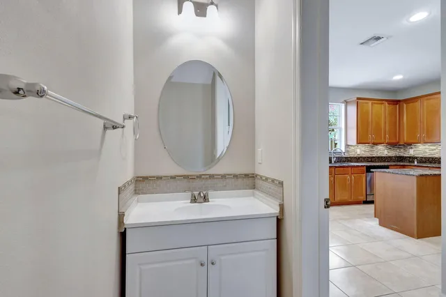 Canterbury Place Residence photo 9