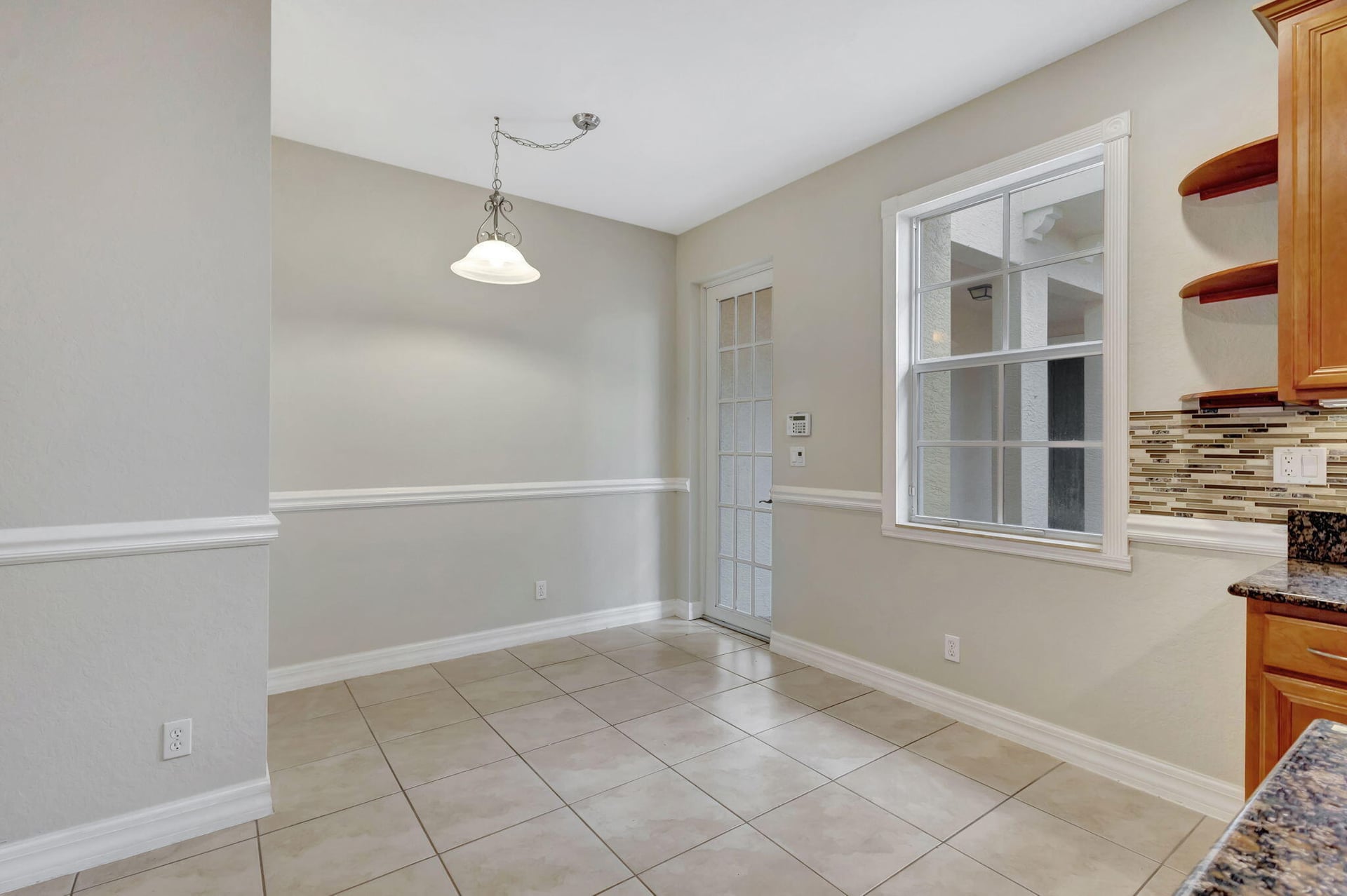 Canterbury Place Residence photo 11